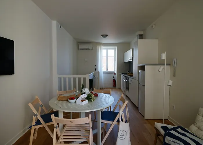 Alfred Les Halles Hotell Biarritz