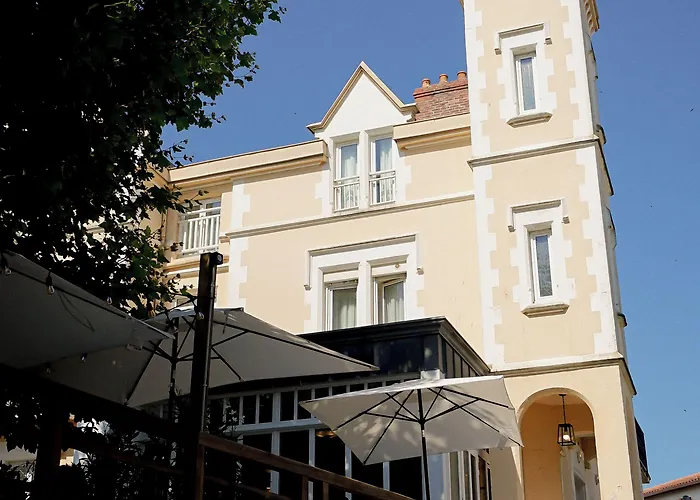 Alfred Les Halles Hotell Biarritz