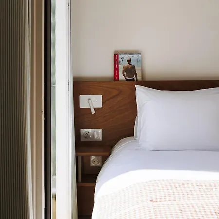 Hotel Anjou 3*