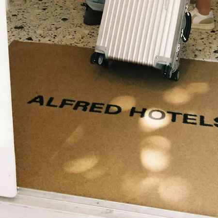 Alfred Les Halles