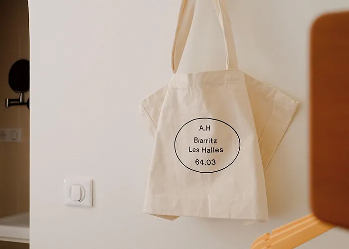 Alfred Les Halles 3* بياريتز